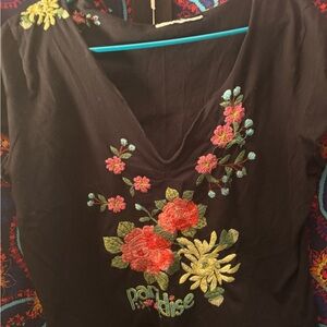 Floral Embroidered Black Top/100% cotton